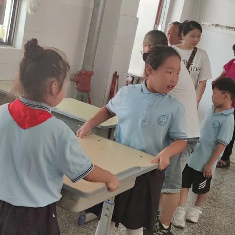 许昌市杨根思小学二7中队——“洗”迎新学期 “静”待新征程