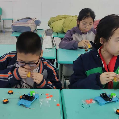 五洲观澜小学科学课实验社团【二】四驱车