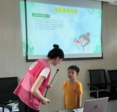 育才生态区积极发动志愿者参与护苗行动