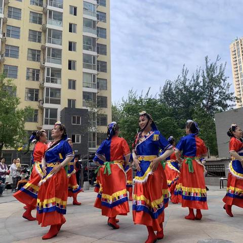 百家街道钢一社区——“感恩母亲节”文艺汇演