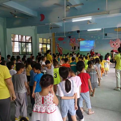 一群人一条心奔走厂企、校区