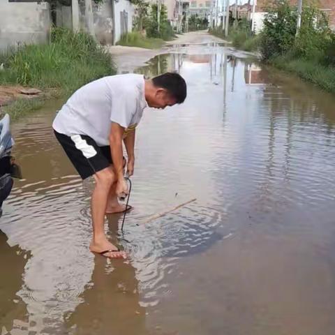 下红兴村依托“红色巷长制”，主动解决道路积水问题