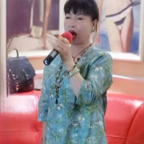 战友同学聚会歌唱乐声飞扬