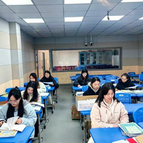 精细检查促提升 夯实常规助成长——广信区石人乡中心小学开展期末教学常规检查工作