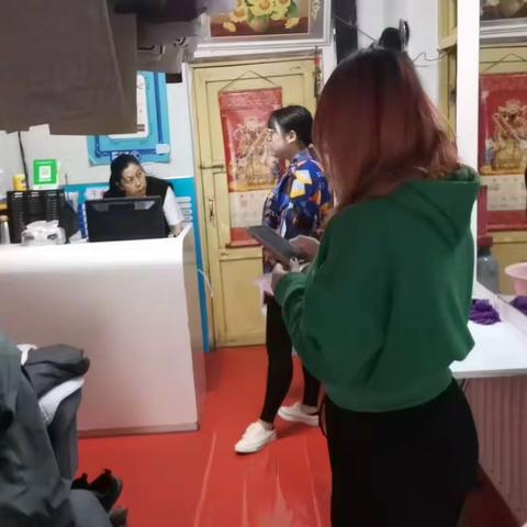 赵园社区开展“码上诚信”宣传走访活动