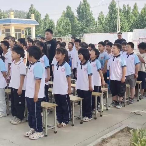 牢记党的教导，争做强国少年——纬一路小学入队仪式