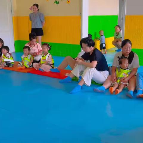 航星幼儿园亲子早教开课中