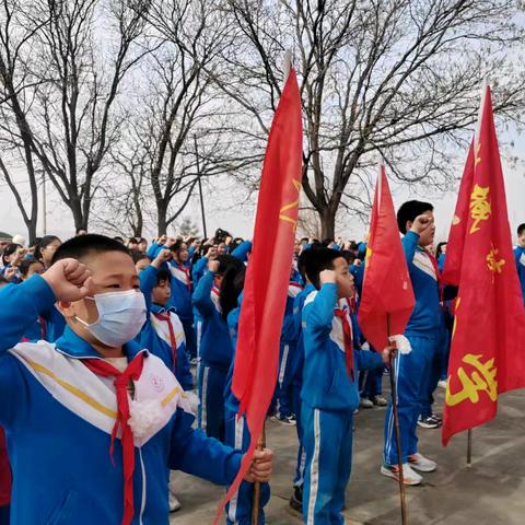 行走的思品课———沙城七小清明节祭扫系列活动