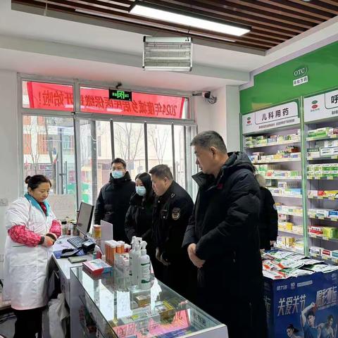紧盯食药安全不放松  站好岁末年关岗 ——西咸市场监管局沣东新城分局开展食品药品安全督导检查