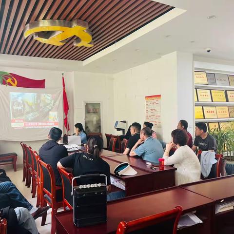 两会精神宣讲---进社区