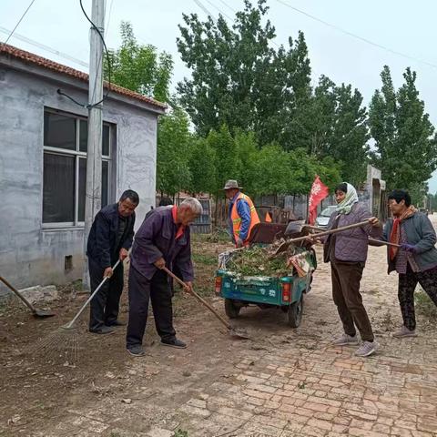 网格内开展环境卫生治理工作