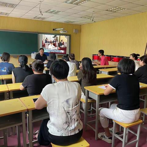 刘备寨小学组织关于加快建设教育强国，为中华民族伟大复兴提供有力支撑教育改革精神专题学习