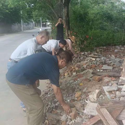 玉雄村开展人居环境整治