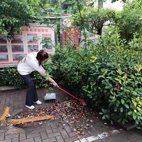 延中社区开展“清洁家园，共筑美好延中”主题活动