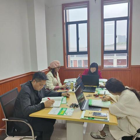 “集体备课，共促成长”——初三数学组第七周集体备课