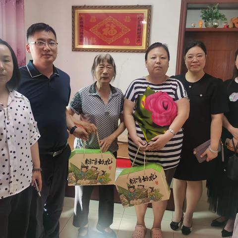 趵突泉街道与历下区社组联联合举办“粽叶飘香 与爱同行”活动