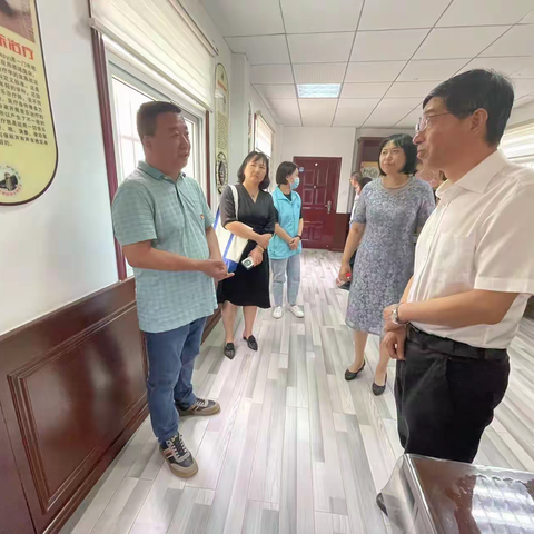 新洲区残联赴汉阳区建桥街道阳光驿站参观考察