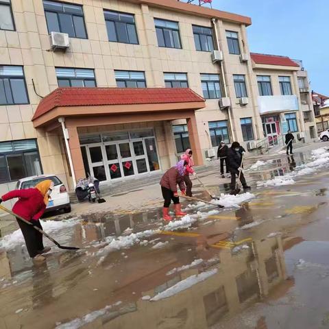 集中扫积雪，守护全民安全出行