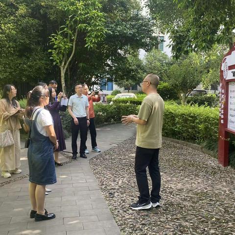 交流互鉴促发展 笃行致远共成长——重庆市梁平中学莅临垫江一职中参观交流