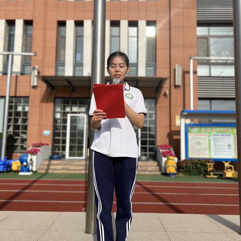 “小满小满，幸福满满”——佛山小学幼儿园升旗仪式