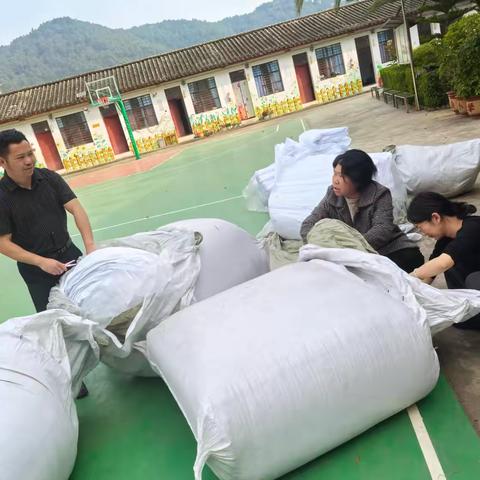 【爱心落地】爱心汇聚，温暖传递——莲城镇那朵小学捐赠反馈