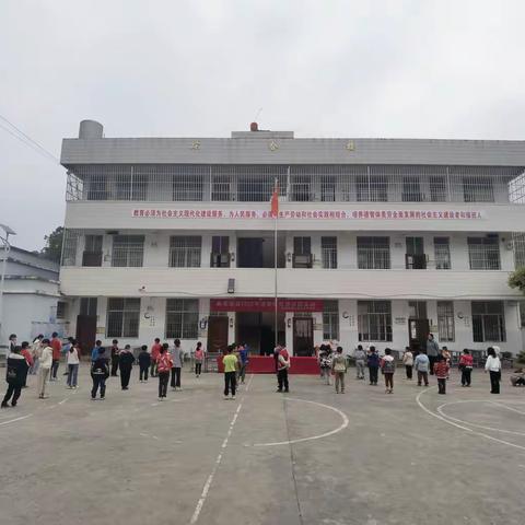 【爱心落地】爱心如光破寒雾，上海随手暖校情（紫胶小学）