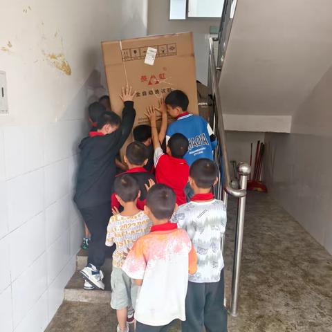 【爱心落地】爱有“书”亦有“衣”靠——麻栗坡县紫胶小学反馈