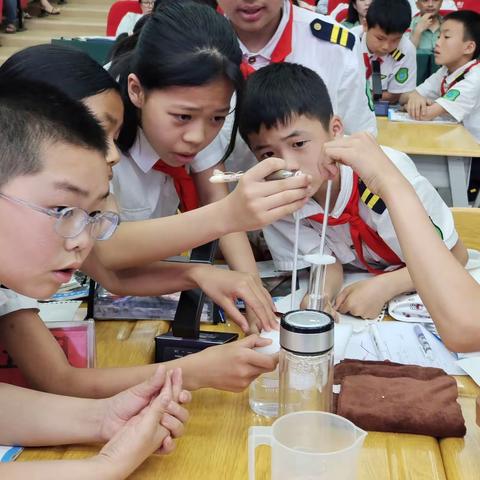 《透析新课标助推小学科学“五真”课堂教学模式实践研究》课例展示活动￼