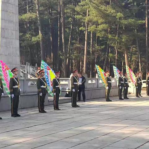 缅怀先烈，传承红色精神