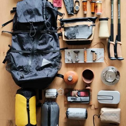 户外徒步新手的装备清单