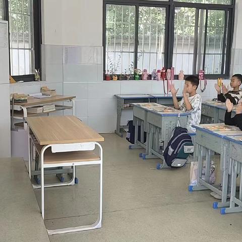 课堂常规展风采 习惯养成润童心 ——记六村镇新华希望小学（公办寄宿制）课堂常规展示活动