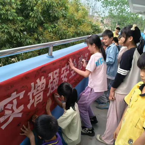 【红领浔州 铸魂育人】——共青团白沙镇委员会联合我校开展“快乐过暑假，安全不放假”专题教育活动