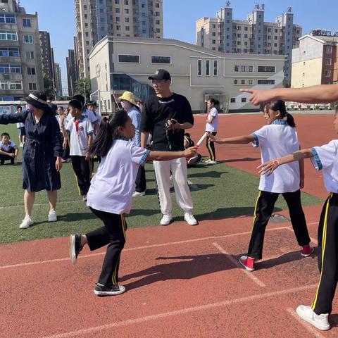 魅力体育，活力校园——辽阳市第六中学小学部欢庆“六一”阳光体育艺术节