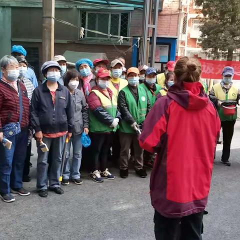延静寺社区开展“清理小广告 助力创城”志愿服务活动
