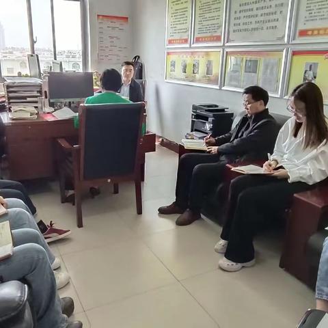 区委编办奋力打造“模范机关”——传达学习全区党务工作暨机关党的建设工作会议精神