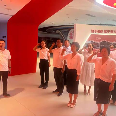 践初心 担使命！区委编办开展党员集体过政治生日主题党日活动