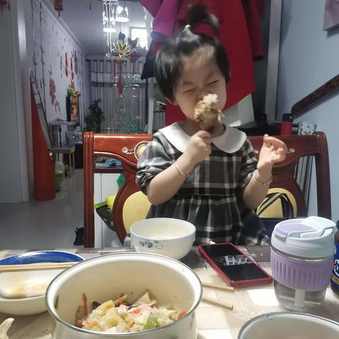 爱啃骨头的付一丹