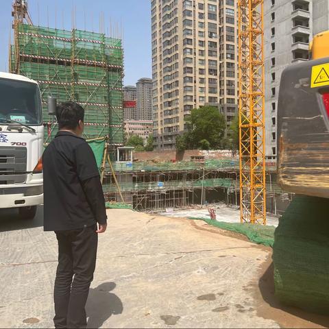 开展治污减霾巡查工作，加大扬尘治理整治力度