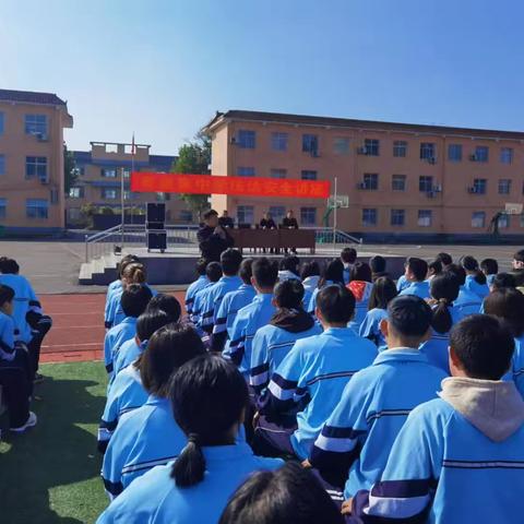 章里集中学法治安全主题讲座顺利开展