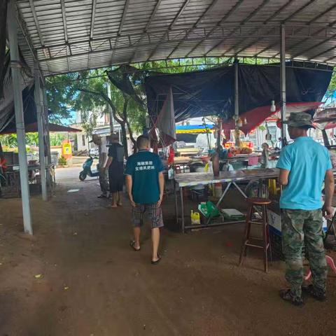 陀烈村持续开展“两热”防控及翻盆倒罐工作