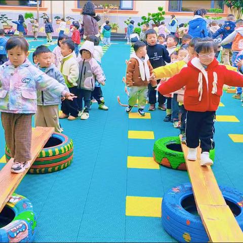 晨光凤翔幼儿园花朵一班第十，十一周日常碎片分享