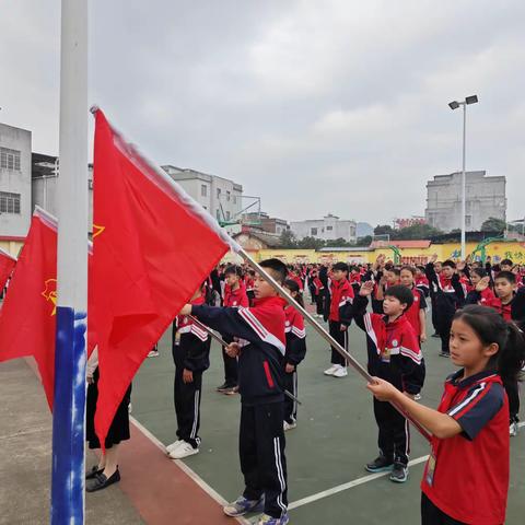 三月芳菲春意浓，不负韶华不负春————东龙镇中心小学第五周工作总结