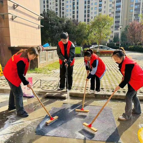 “洗”出温暖，“磨”出和谐｜南城嘉苑长安家园小区开展免费洗地垫、磨菜刀等系列便民服务活动