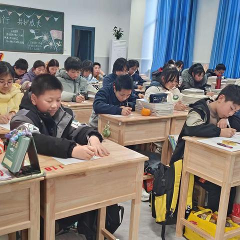 〔课题动态05〕魅力无限，思维无边——东桥镇中学八年级英语学科利用思维导图进行主题造句大比拼