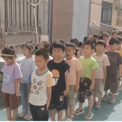 走进小学，遇见美好——殷都区皇甫屯幼儿园参观小学活动