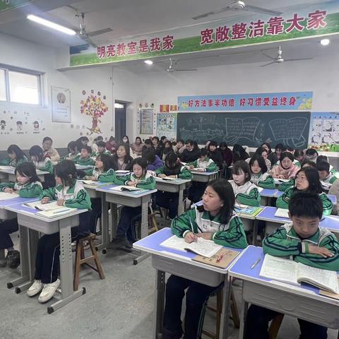 “教”之语，  “研”以文——正西总校开展语文中心教研活动