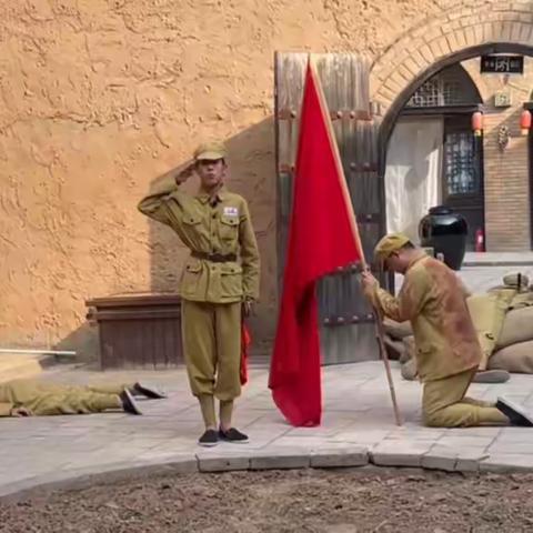 寻红色足迹 强少年体魄