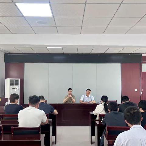 五一路街道办事处开展深入贯彻中央八项规定精神专题学习