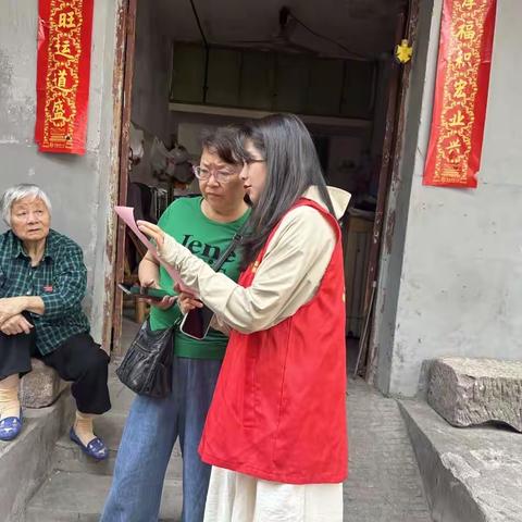 人民路社区开展“绿色转型，节能攻坚”节能宣传活动