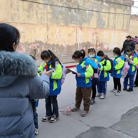 时光恰好，初春相见———记罗敷镇中心小学开学第一天